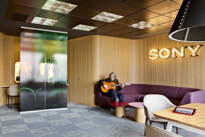上海办公楼装修- 索尼音乐(SonyMusic)马德里办公室设计