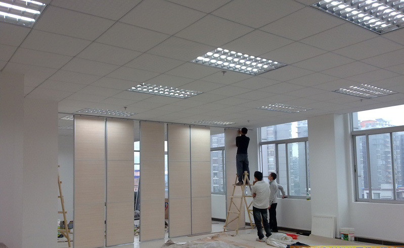 浦东张江办公室装修施工吊顶阶段